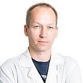 Врач Целоусов Максим Аркадьевич